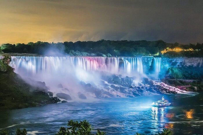 Lễ hội ánh sáng tại Niagara Falls