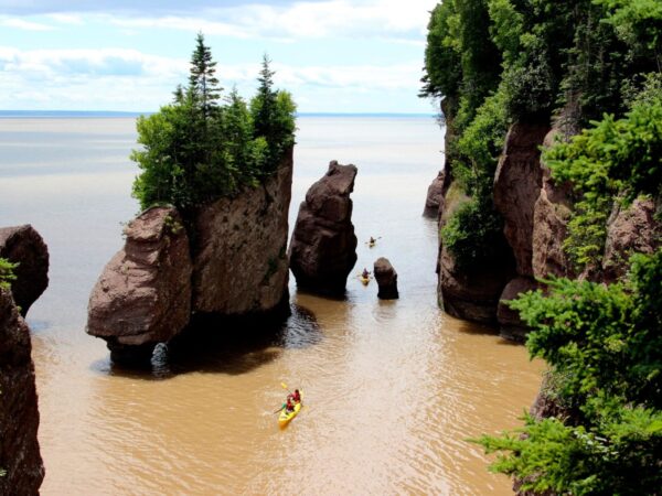 Danh lam thắng cảnh Canada - Đá Hopewell, New Brunswick