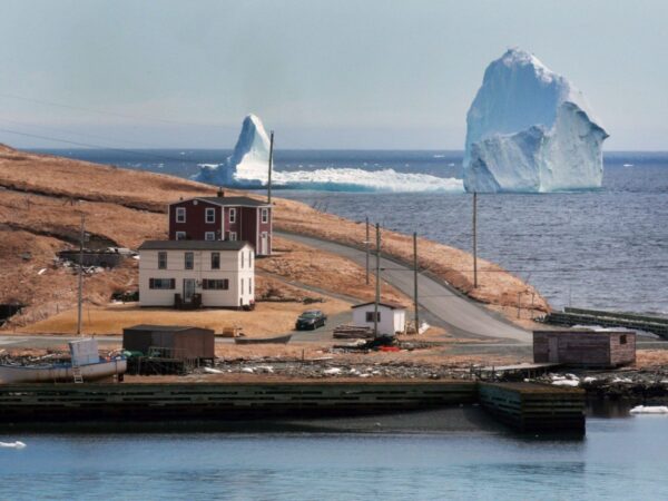 Danh lam thắng cảnh Canada - Iceberg Alley, Newfoundland và Labrador